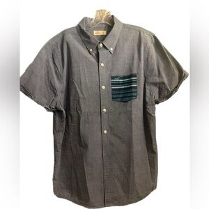 Men’s short sleeve cotton button down chambray with detailed pocket blue XL